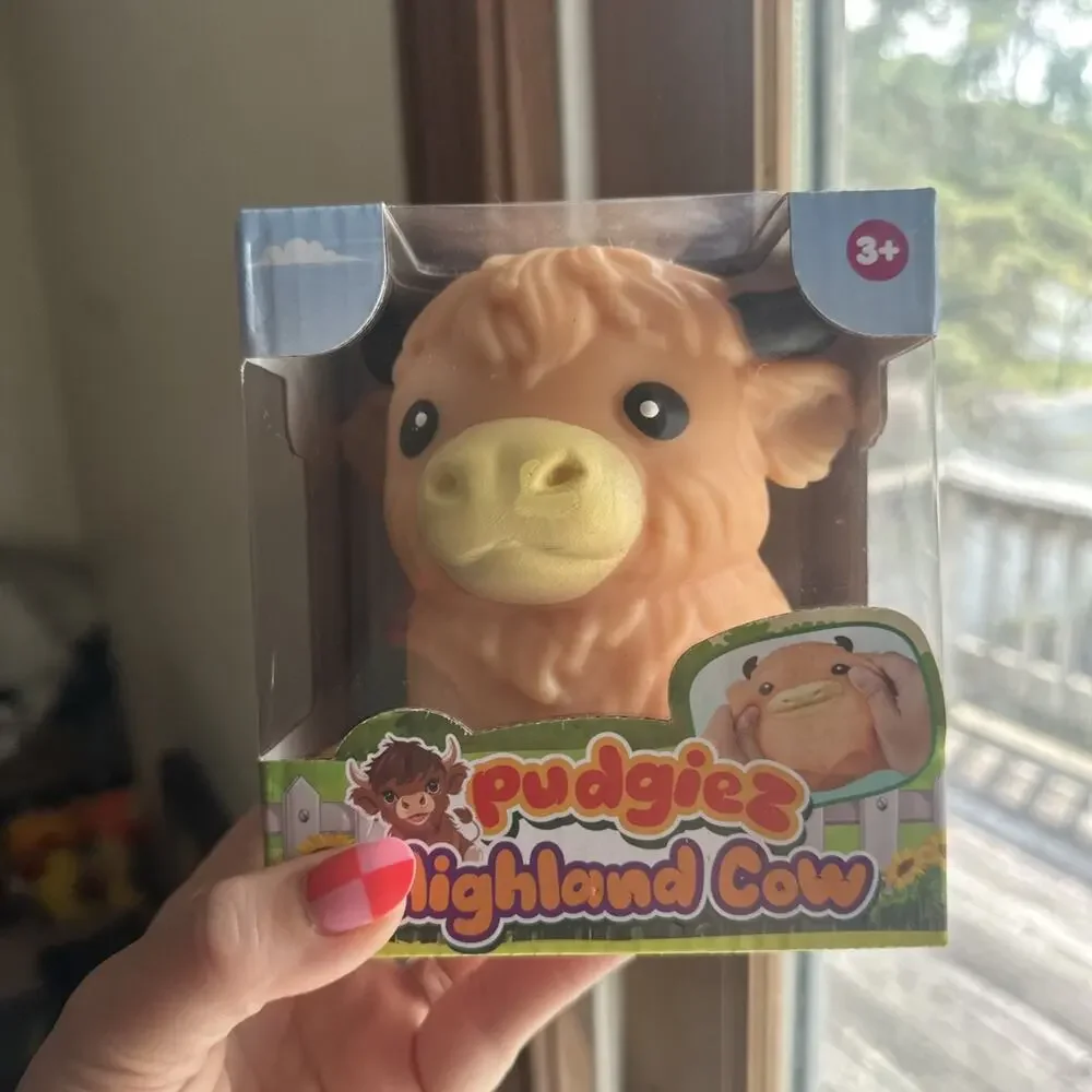 NIB Highland Cow Squishy Viral Toy Pudgiez Farm Animal Squeeze